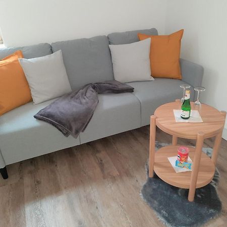 Ferienwohnung Im Zentrum Mit Balkon Und Parkplatz Гмунден Екстериор снимка