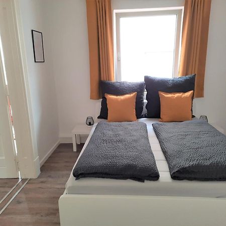Ferienwohnung Im Zentrum Mit Balkon Und Parkplatz Гмунден Екстериор снимка