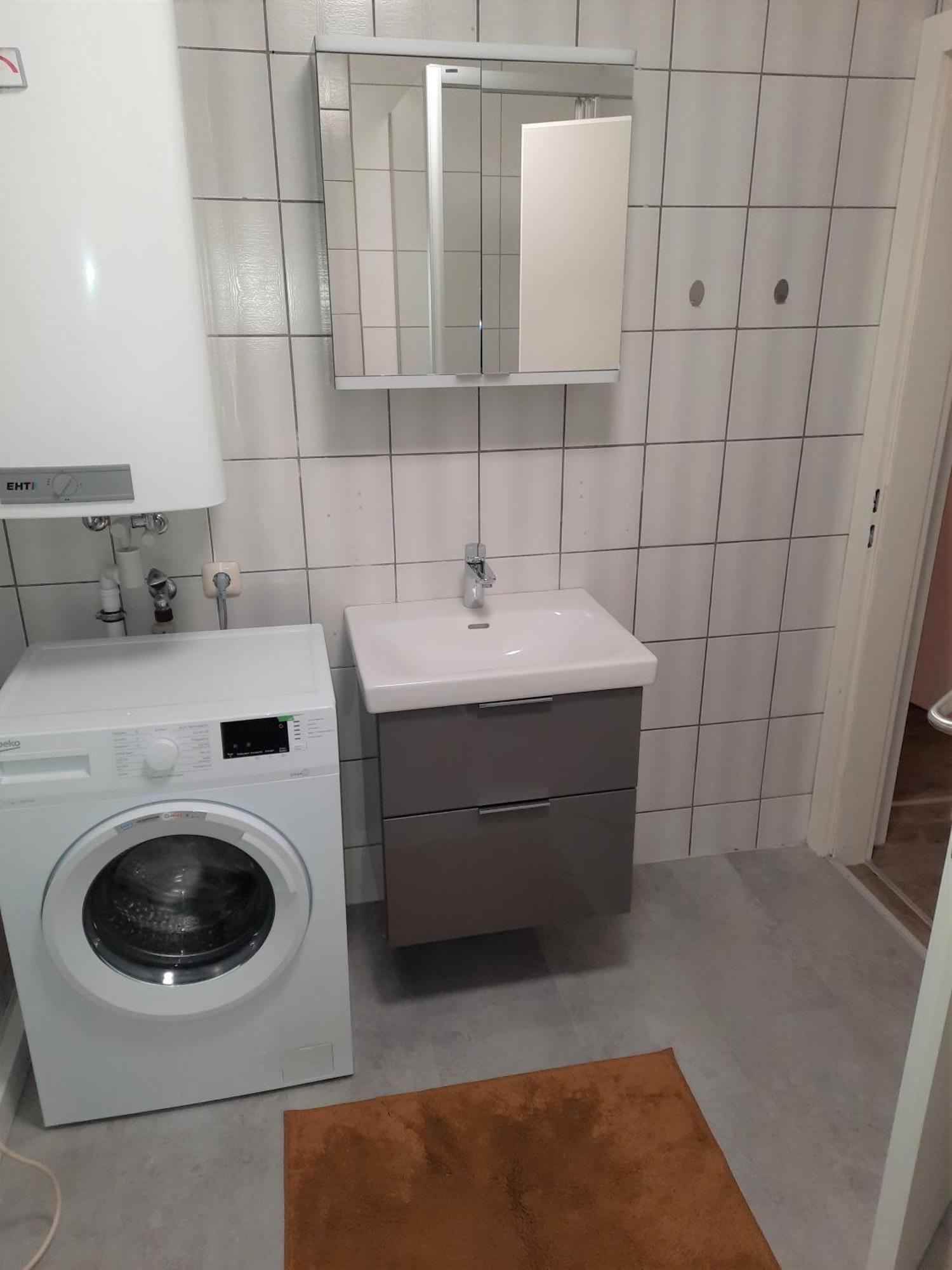 Ferienwohnung Im Zentrum Mit Balkon Und Parkplatz Гмунден Екстериор снимка