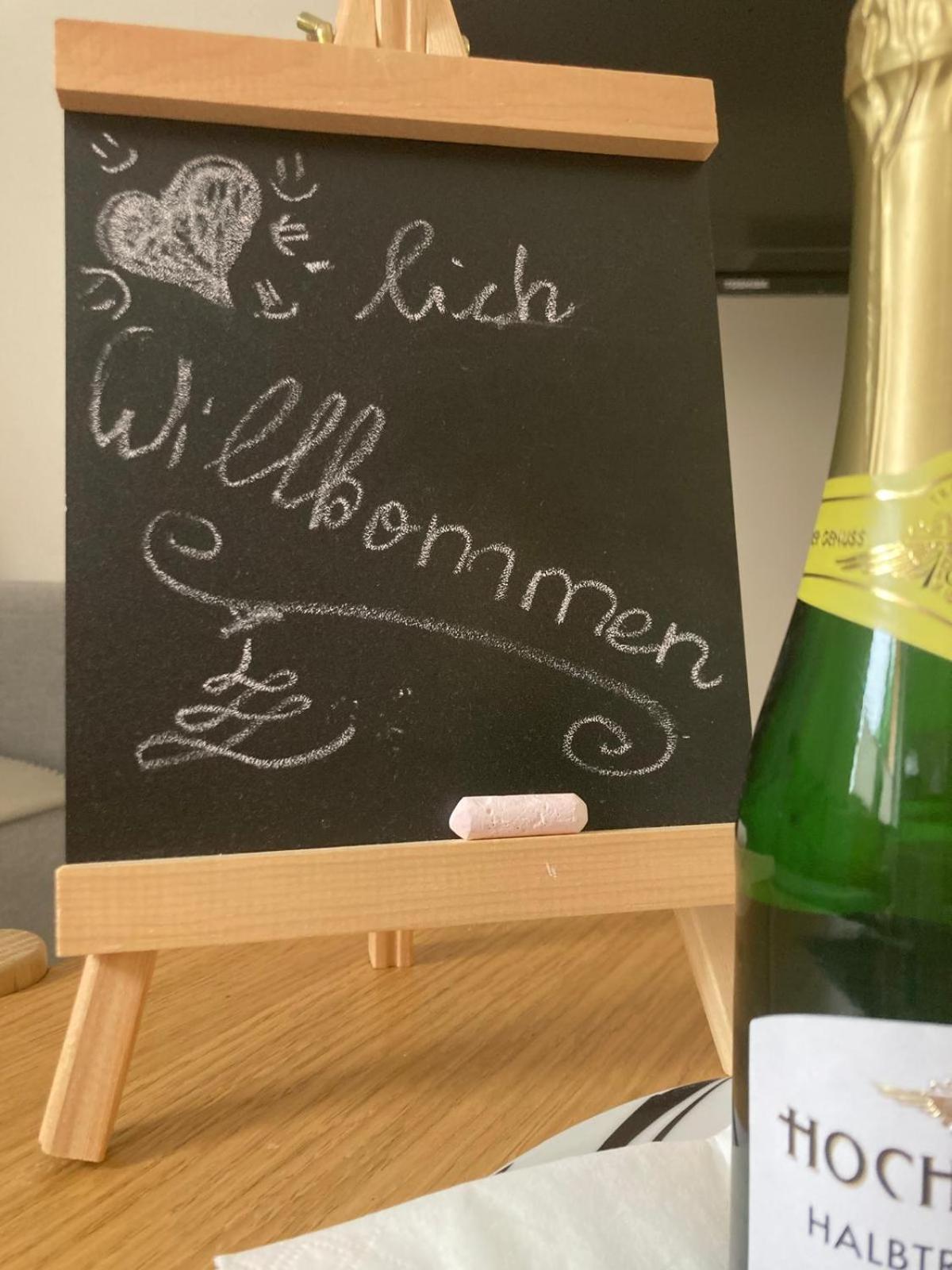 Ferienwohnung Im Zentrum Mit Balkon Und Parkplatz Гмунден Екстериор снимка